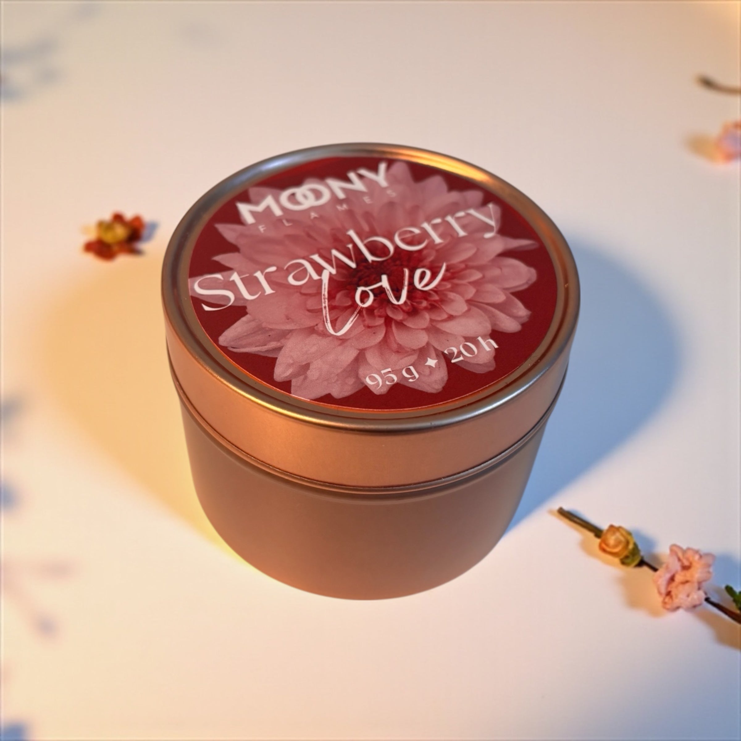 Strawberry Love - Scented Candle in Metal Jar | Handmade in Sweden